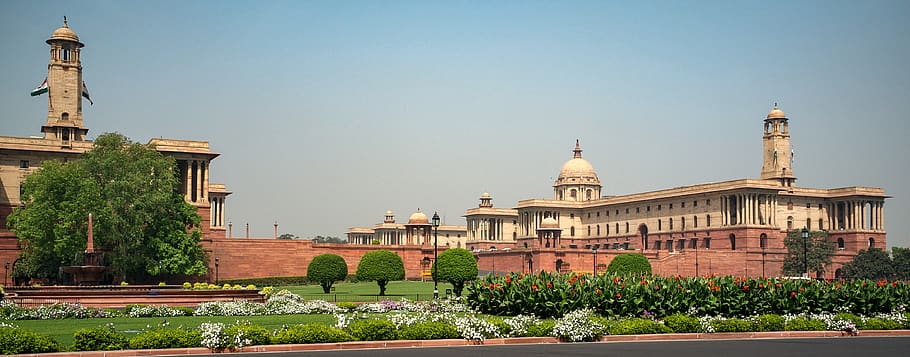 Lucknow to Delhi cab service